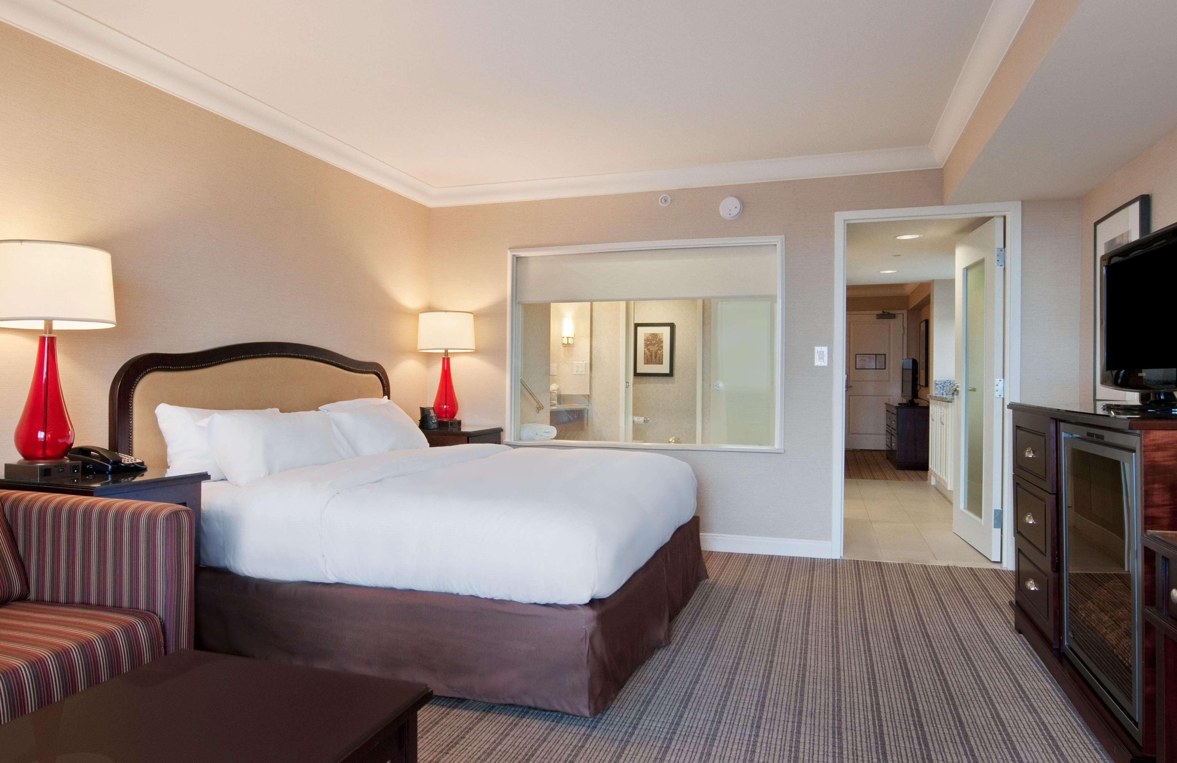 Hilton Niagara Falls/ Fallsview Hotel&Suites Esterno foto A room at the Hilton San Francisco Bay area