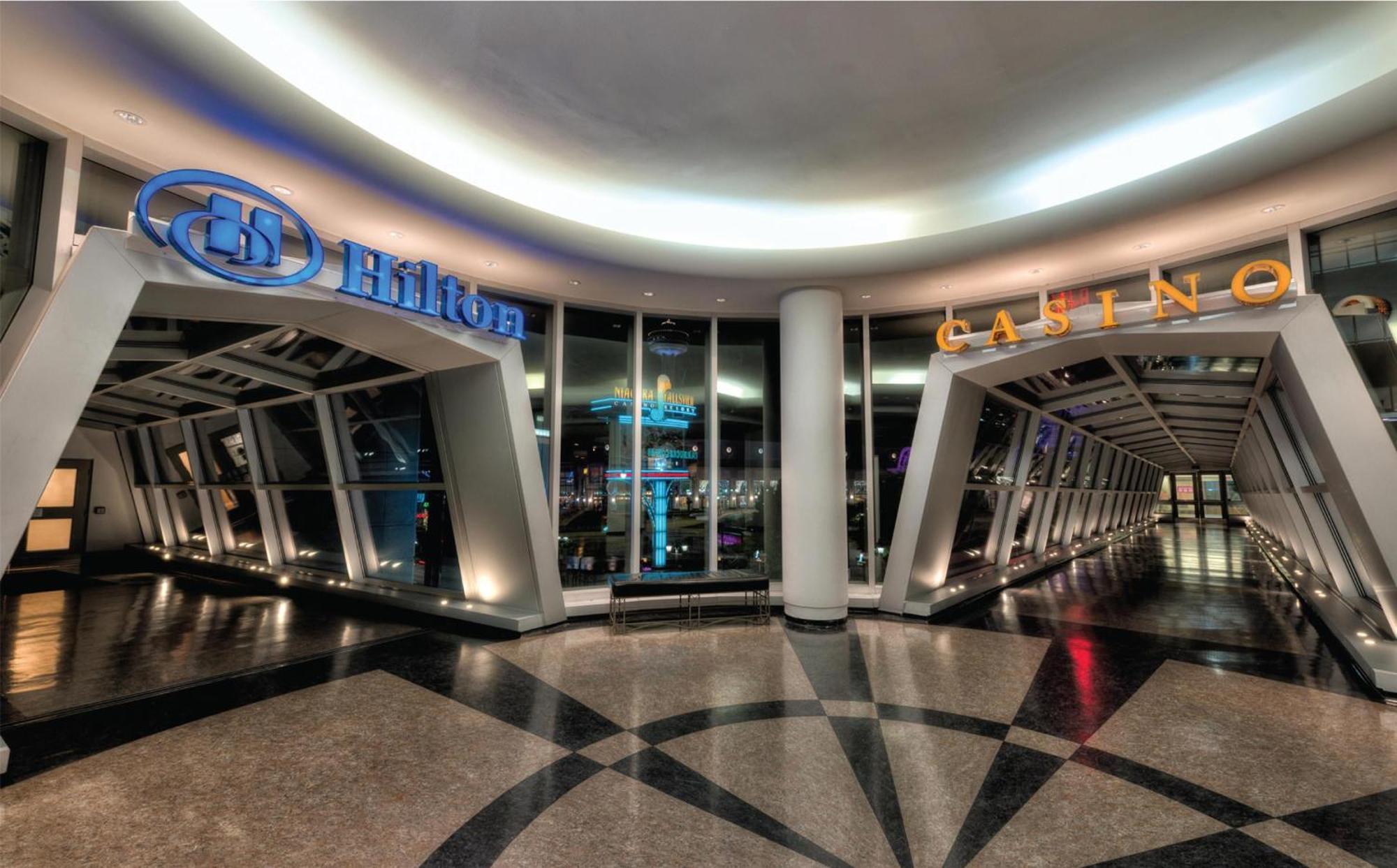 Hilton Niagara Falls/ Fallsview Hotel&Suites Esterno foto