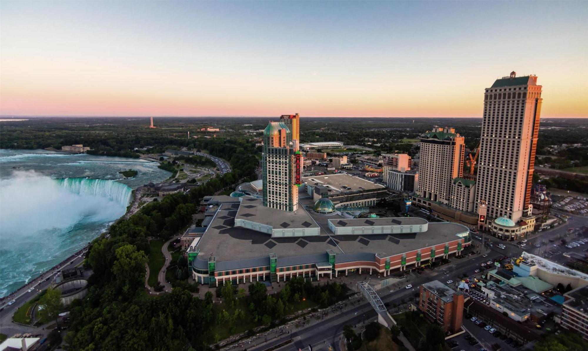 Hilton Niagara Falls/ Fallsview Hotel&Suites Esterno foto